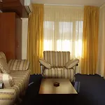 Pirin Place Aparthotel 3*