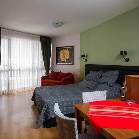 Pirin Place Aparthotel 3*