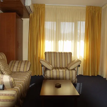 Pirin Place Aparthotel 3*