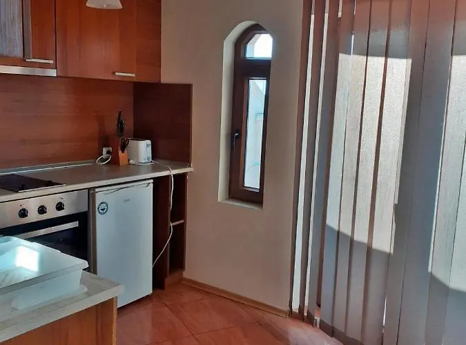 Pirin Place Apartmanhotel 3*