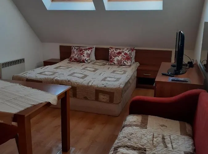 Pirin Place Apartmanhotel Banszko